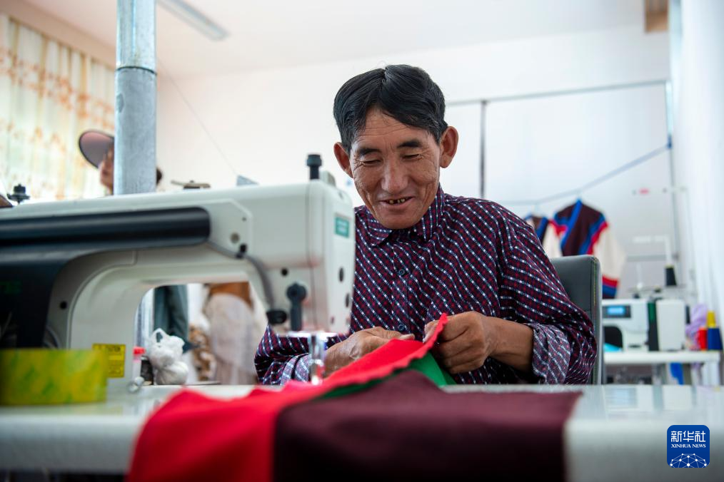 西藏阿里：合作社“抱团”发展 助
