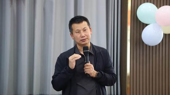 5a3348b9d2ef071a2cb82ab4df515f04