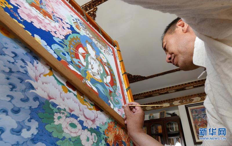 “指尖神韻”薪火相傳——記西藏唐卡國家級非遺代表性傳承人羅布斯達