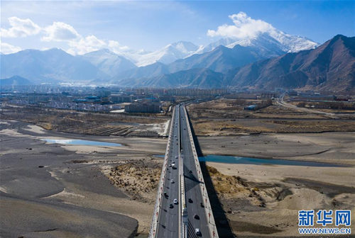 西藏公路通車總裏程突破12萬公裏