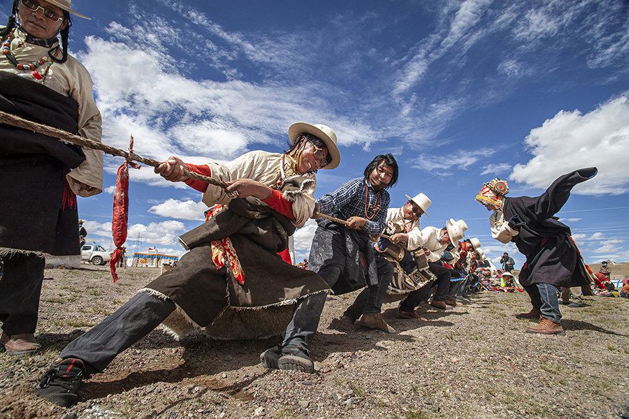 第二届中国西藏网络影像节丨图片类铜奖：高原拔河赛