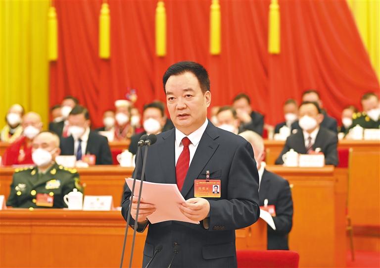 西藏自治区十二届人大一次会议胜利闭幕