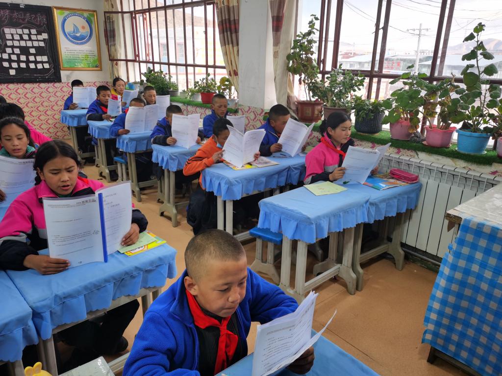 西藏大力实施各级各类学校供暖全覆盖工程