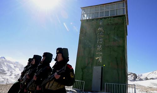 特写:雪域边防官兵的别样新年